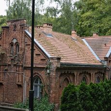 Kaplica przedpogrzebowa, ob. zarząd cmentarza