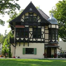 Wohnhaus & Einfriedungsportal Hugo-Vogel-Straße 37 Braschzeile