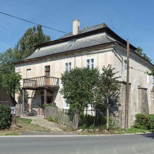 Lower Manor in Stara Łomnica