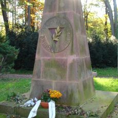 Einzeldenkmal der o. g. Sachgesamtheit: Denkmal für die Opfer des Faschismus (siehe auch Sachgesamtheitsliste gleiche Anschrift - obj . 09236411) Parkstraße -