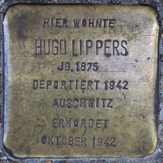 Stolperstein en memoria de Hugo Lippers
