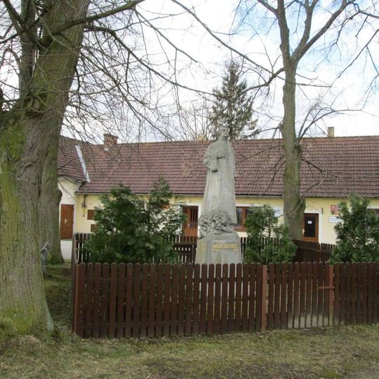 Socha mistra Jana Husa v Horních Kněžekladech