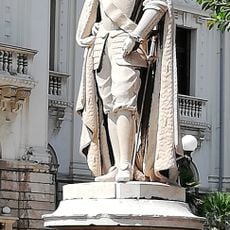 Statua di Carlo III di Borbone