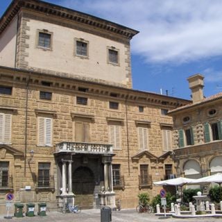Palazzo Canossa (Mantua)