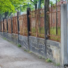 Einfriedung Fichtestraße 14-20 (gegenüber)