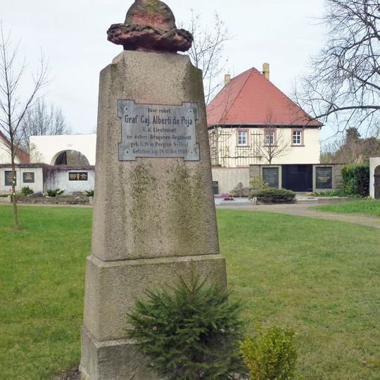 Denkmal für Graf Cajetan Alberti de Poja auf dem Kirchhof Pfarrgasse 4