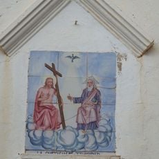 Ceramic panel of la Trinity at carrer 21 Las Cruces street, Villar del Arzobispo