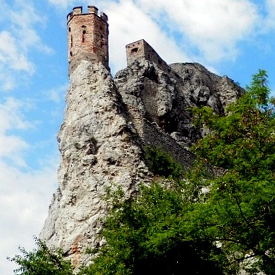 Hrad Devín-slovan. hradisk, bašta
