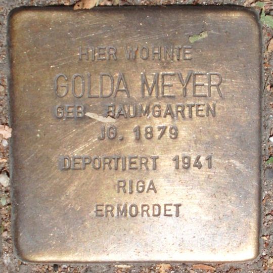 Stolperstein en memoria de Golda Meyer