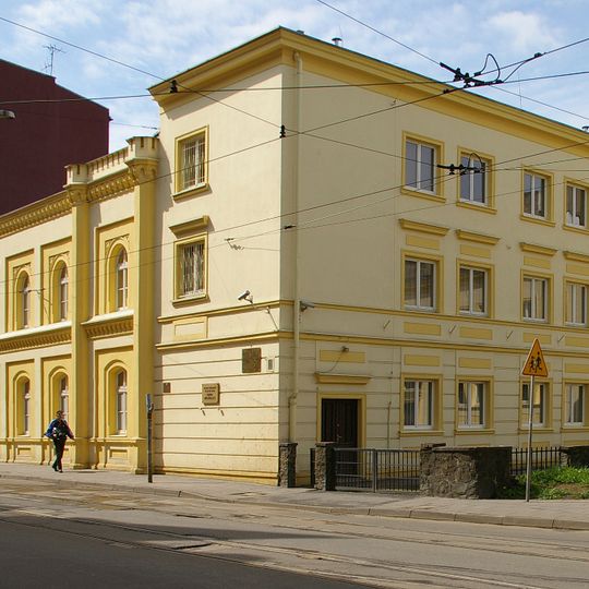 Budynek Muzeum Tradycji Niepodległościowych przy ul. Gdańskiej