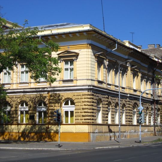 Maison jaune à Subotica