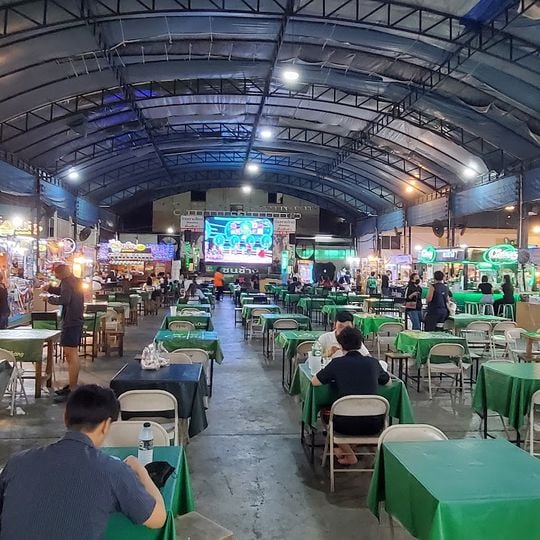 Mahadthai Night Market