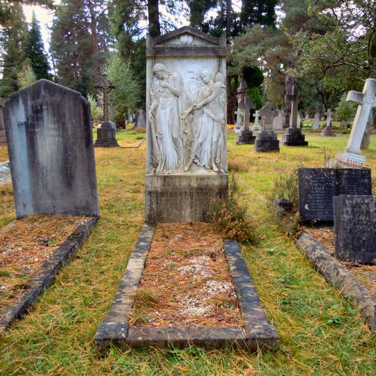 Tomb of William and Evelyn De Morgan