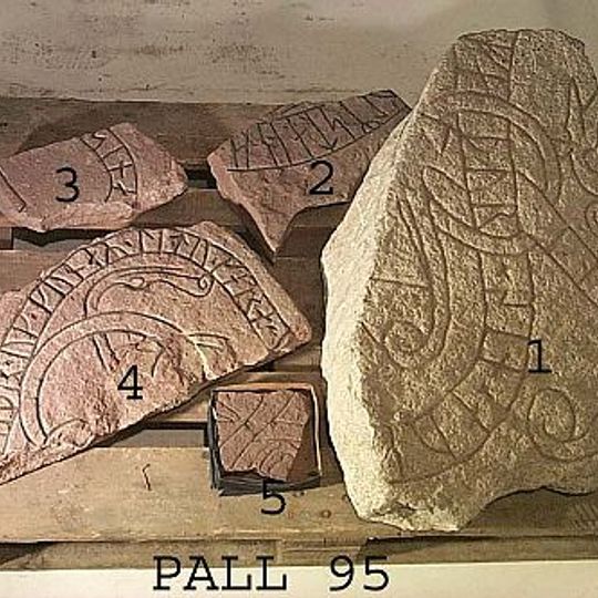 Uppland Runic Inscription 486