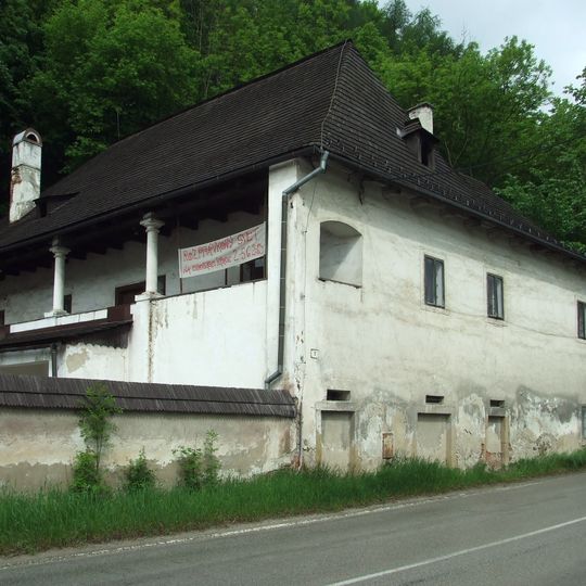 Administratívna budova