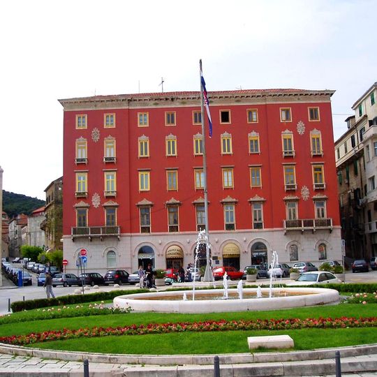 Bajamonti-Dešković Palace