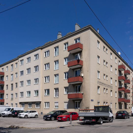 Wohnhausanlage Klausenburger Straße 33