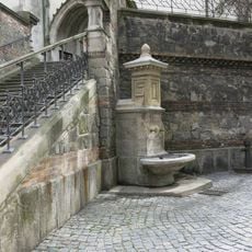 Kašna v Kostelní ulici v Českém Krumlově