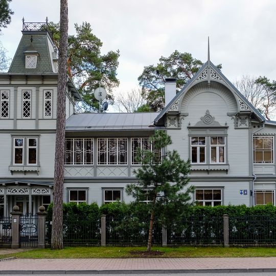 Dzīvojamā ēka - pansija