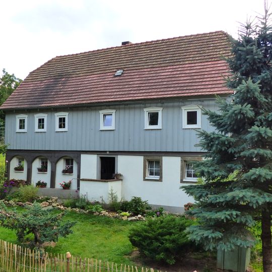 Niedere Dorfstraße 14