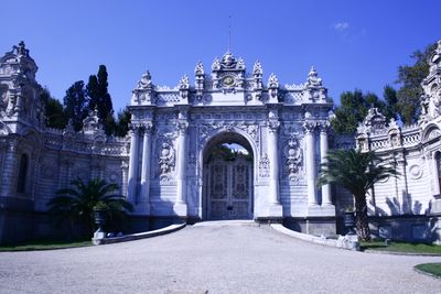 Entrance 6