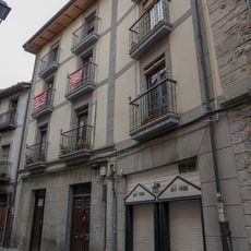 Casa Burgos 11