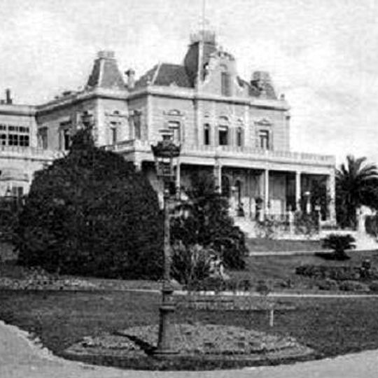 Unzué Palace