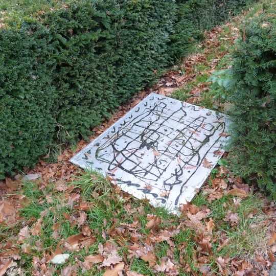 Bloemendal Castle: water well at steps
