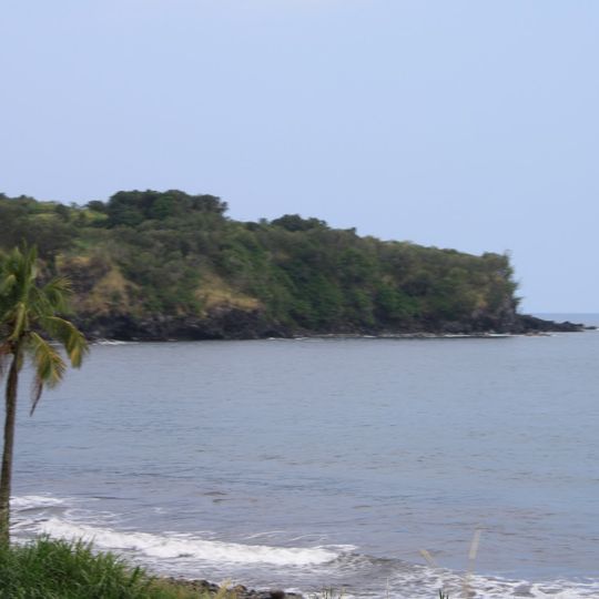 Mokulau Beach