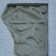 Spolie, am Haus angebrachte röm. Grabstele