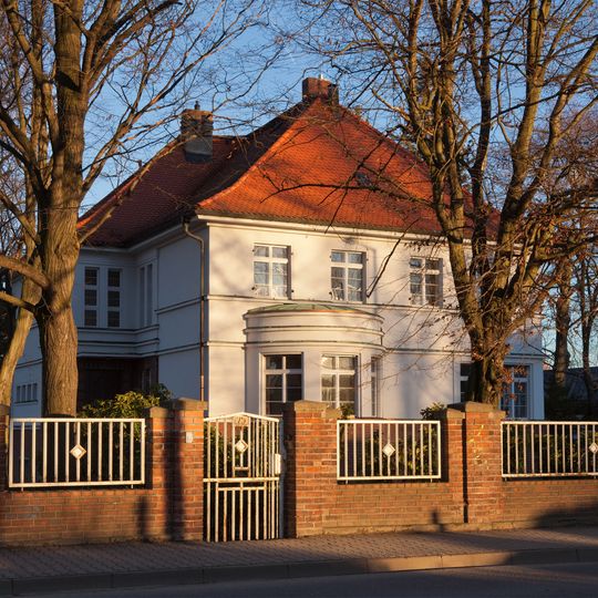 Villa Berthelsdorfer Straße 75