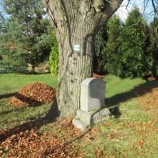 Památník v Ježovech