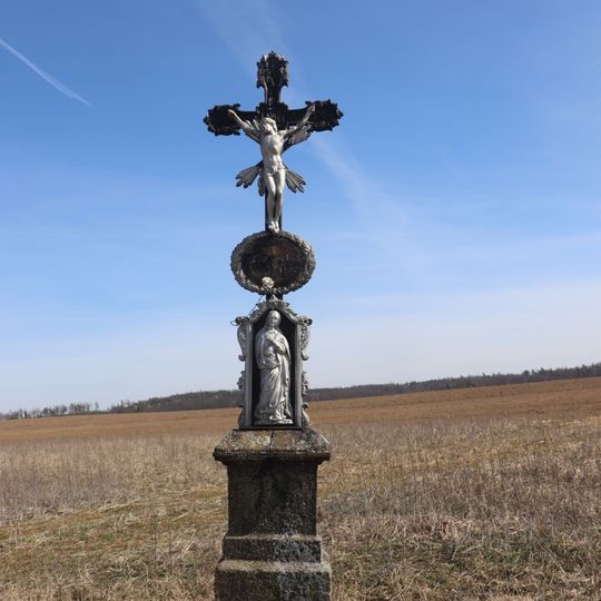 Kříž u cesty jižně od Ohrazenic