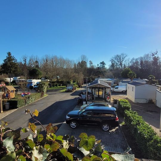 Camping Le Beau Village De Paris
