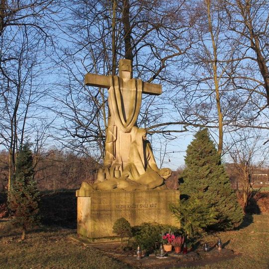 Sousoší Piety u Zábřehu v poutním areálu