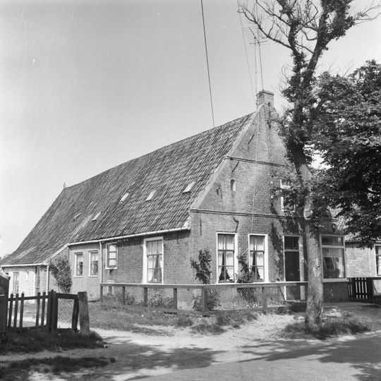 Burenlaan 15, Hollum