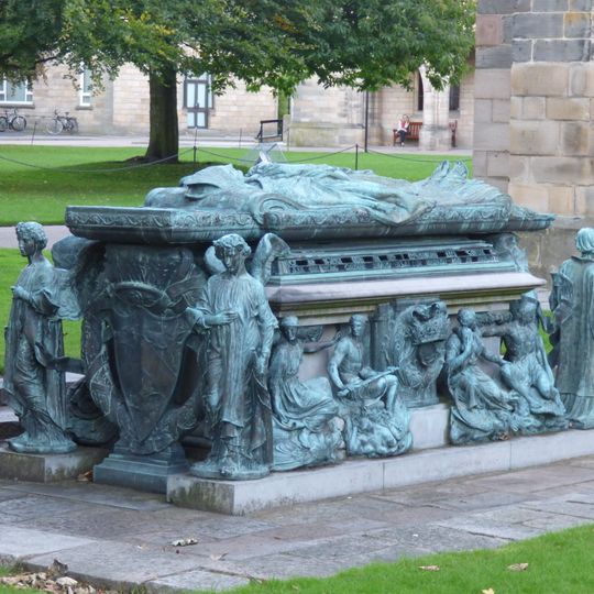 Bishop Elphinstone Monument, King's College, Old Aberdeen, Aberdeen