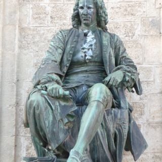 Statue de François de Lapeyronie