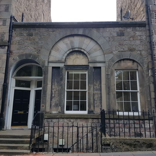 Edinburgh, 23a, 23b George Square