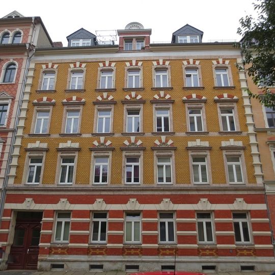 Mietshaus in geschlossener Bebauung Matthesstraße 31