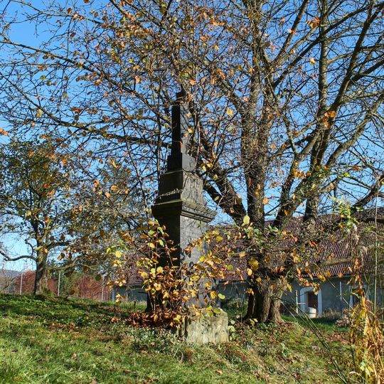 Pomník v Hrabišíně u starého hřbitova