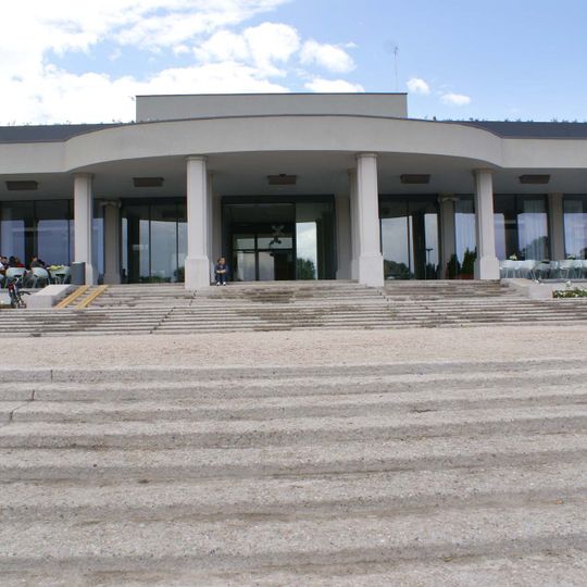 Restaurant pavilion in Centennial Hall complex
