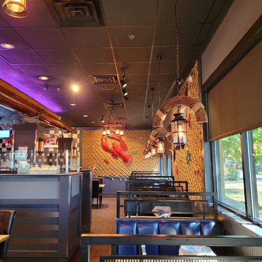 Hook & Reel Cajun Seafood & Bar