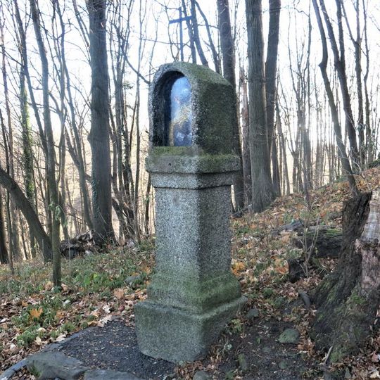 Kaplička III. zastavení křížové cesty na Křížovém vrchu u Frýdlantu