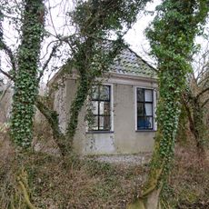 Tuinhuis onder schilddak (Domies Toenhoes)