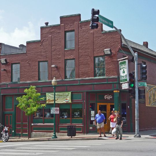 Kelly's Westport Inn