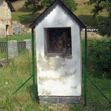 Kaplička ve Šléglově na okraji obce