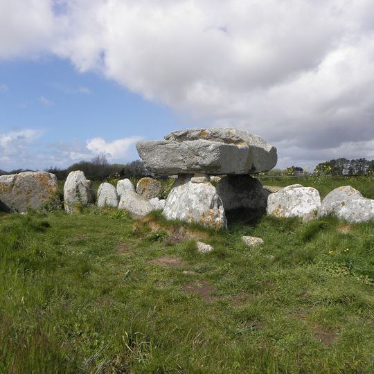 Dolmen de Kerugou