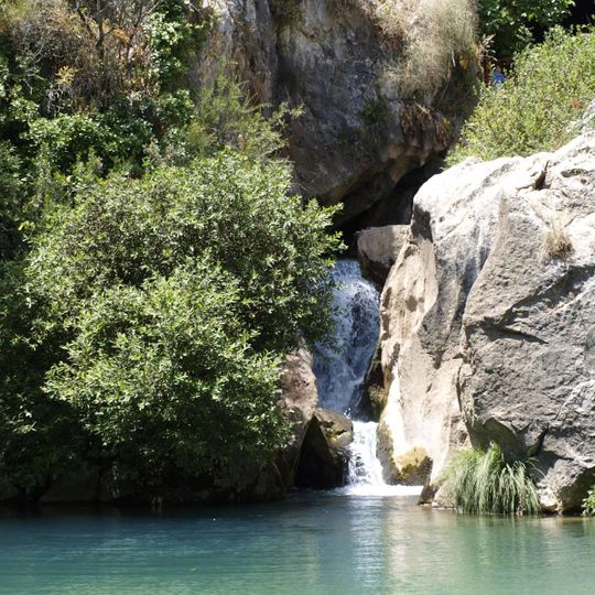Paisaje del agua de la Cueva del Gato