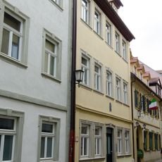 Wohn- und Geschäftshaus